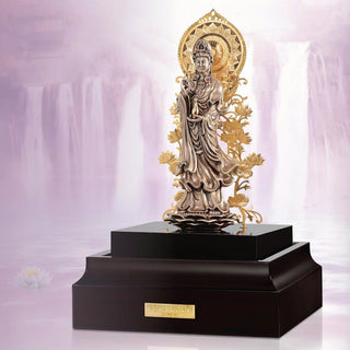Tượng Đồng và Tấm Phủ Vàng