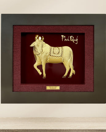 CGS-0501-02 Golden Buffalo Brings Enthusiasm in Frame 18 x 20 cm