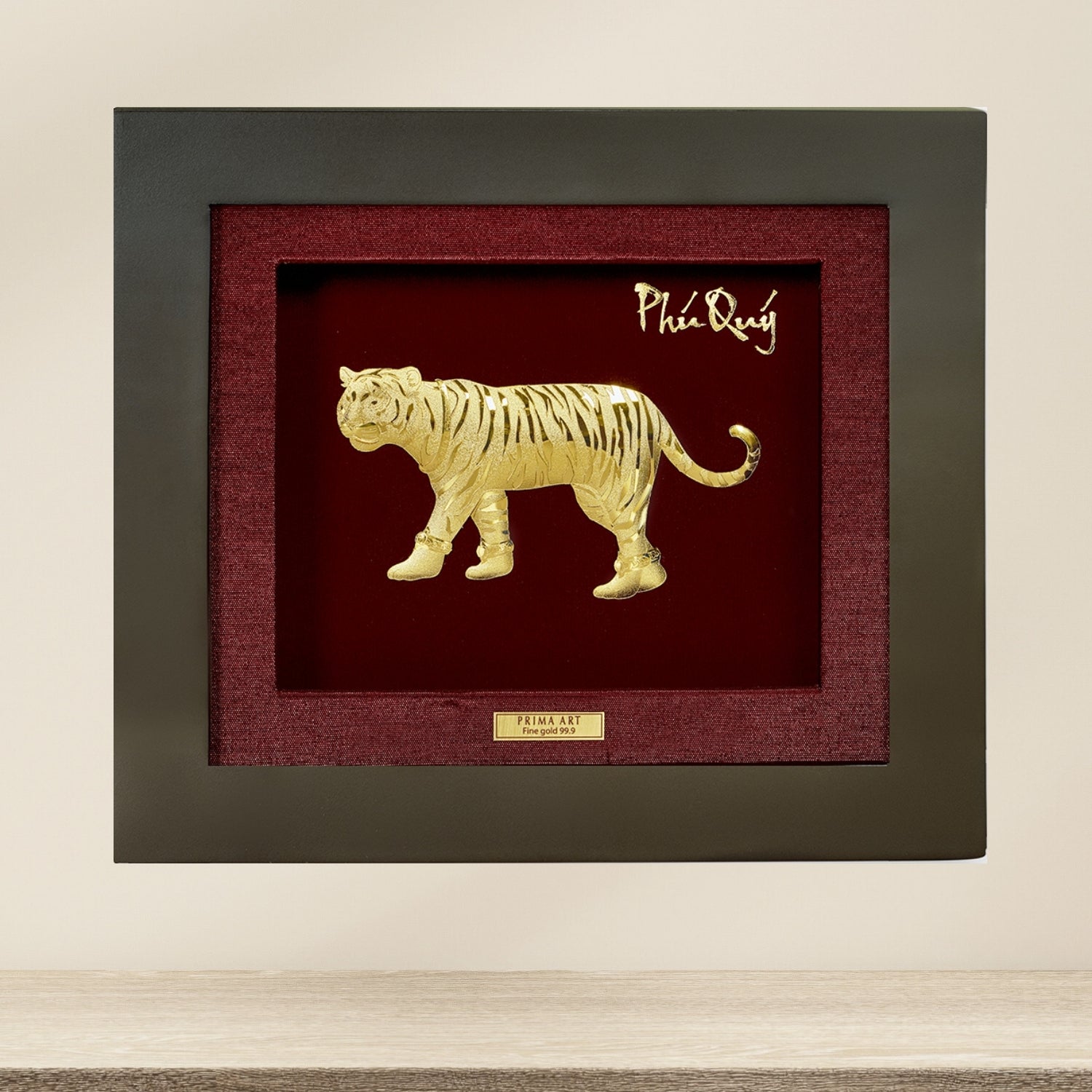 CGS-0545-03  Golden Tiger Brings Power in Frame 18 x 20 cm