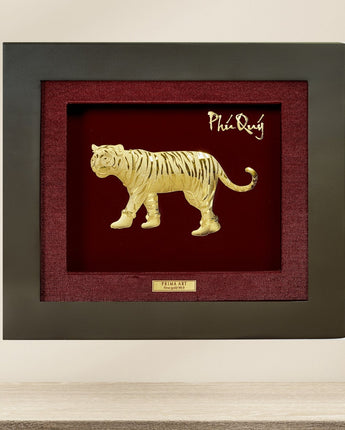 CGS-0545-03  Golden Tiger Brings Power in Frame 18 x 20 cm
