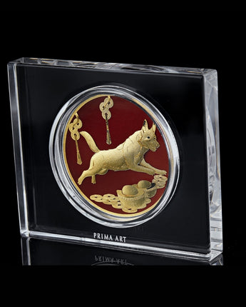 DGS-0029-04 Golden Dog Brings Luck in Paperweight Acryllic 12 x 10 cm