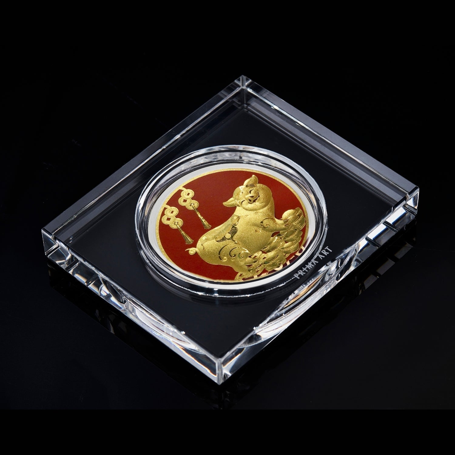 DGS-0029-05 Golden Pig Brings Luck in Paperweight Acryllic 12 x 10 cm